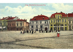 Masarykovo náměstí s lékárnou a hotelem